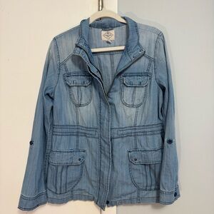 St. John’s Bay denim utility style Women’s jacket. Size large. 100% cotton.
